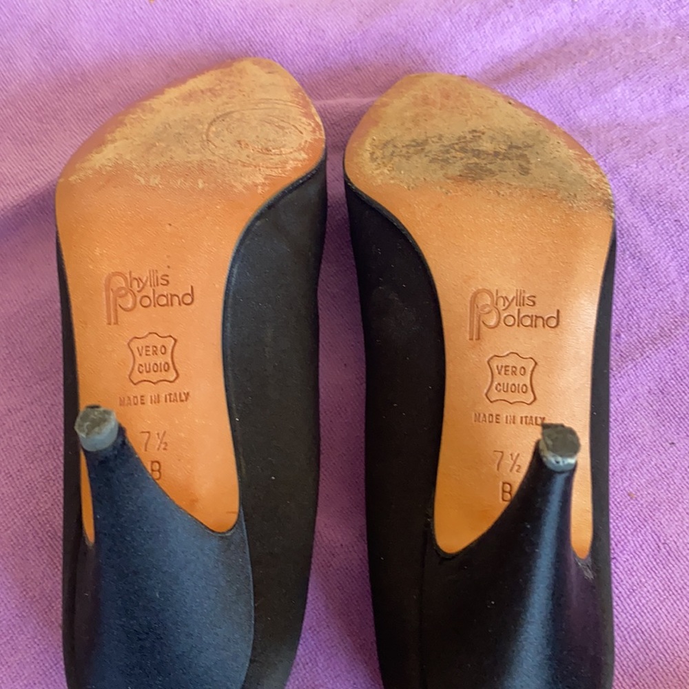 Black Satin Pumps - Picture 5 of 7
